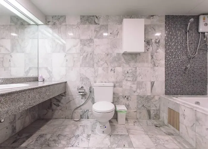 State Tower 2 Bed View Bangrak Near Icon Siam