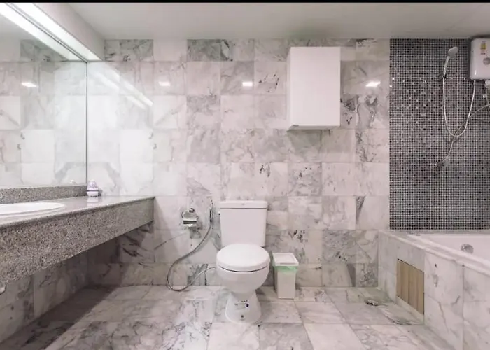 State Tower 2 Bed View Bangrak Near Icon Siam *